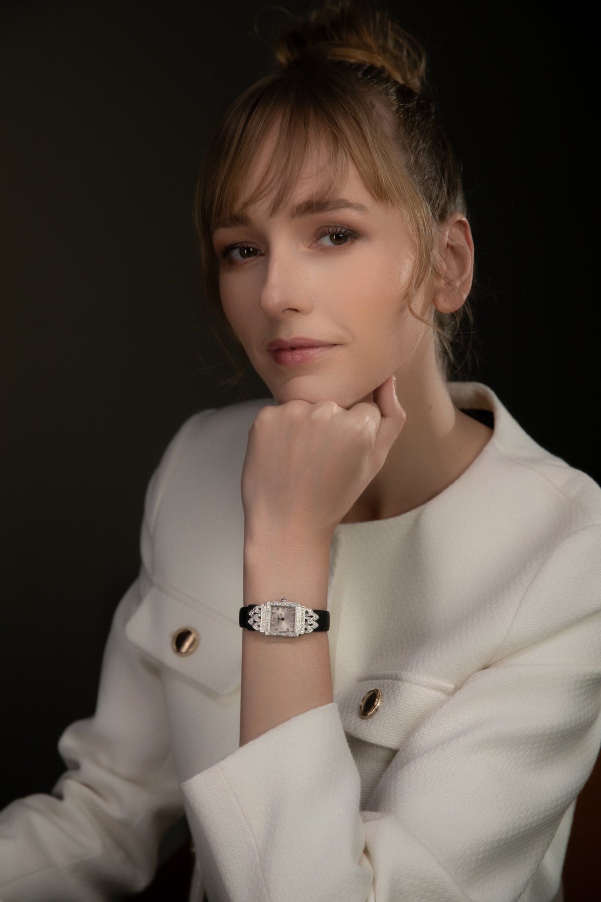 Gaïa, worn with a white jacket