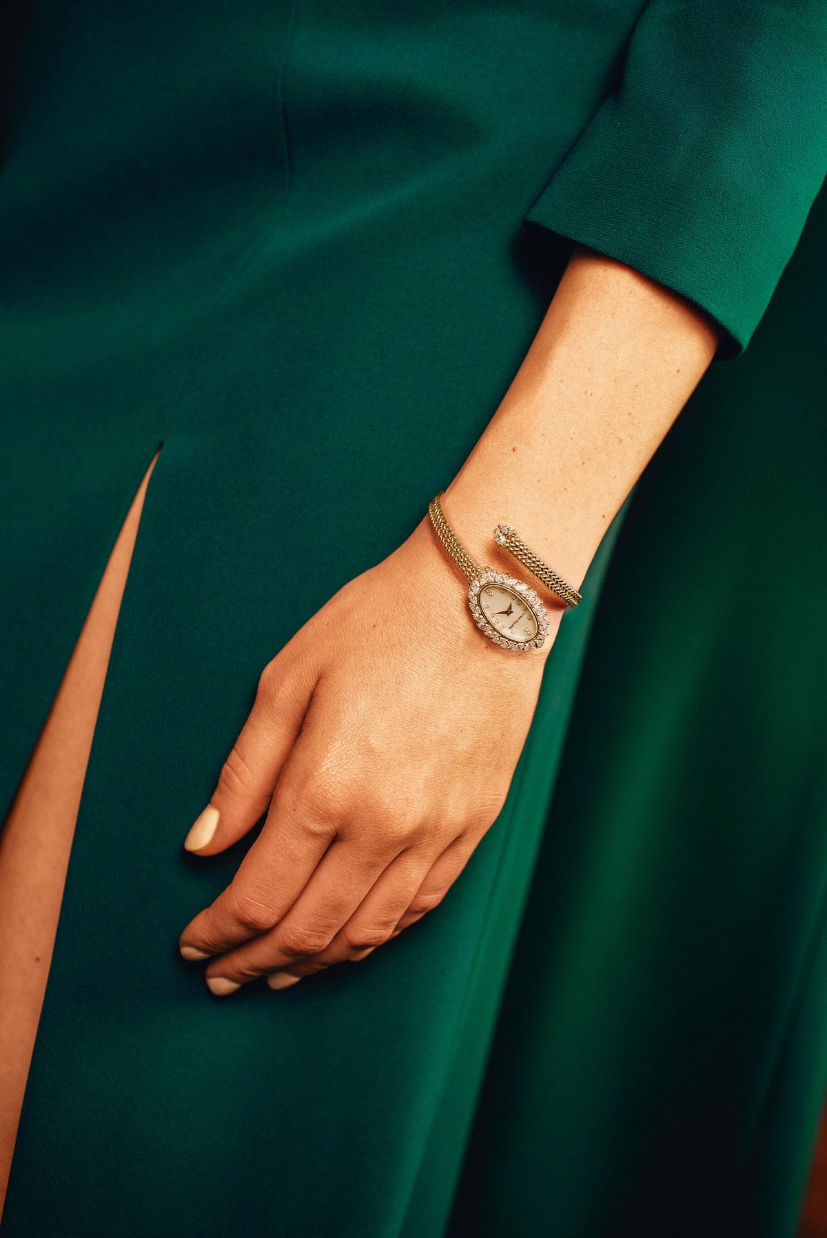 Silhouette, reference SI.12.2, the mesh bangle worn with a green gown